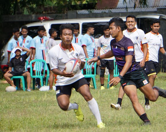55 Tim bermain di KADISPORA dan Rektor CUP UNIGIRI