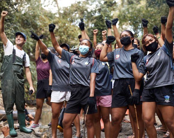 Rugby Bali Turut Menyebarkan Kesadaran Lingkungan Dengan Sungaiwatch